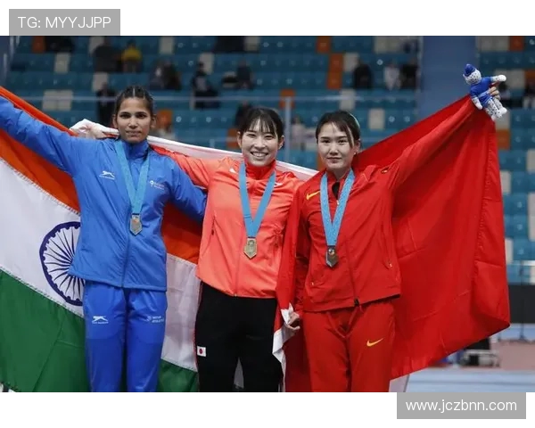 陈佳敏 13 秒 30 赛季最佳夺冠 夏思凝 0.007 秒憾负新人吴安琪摘铜(2)